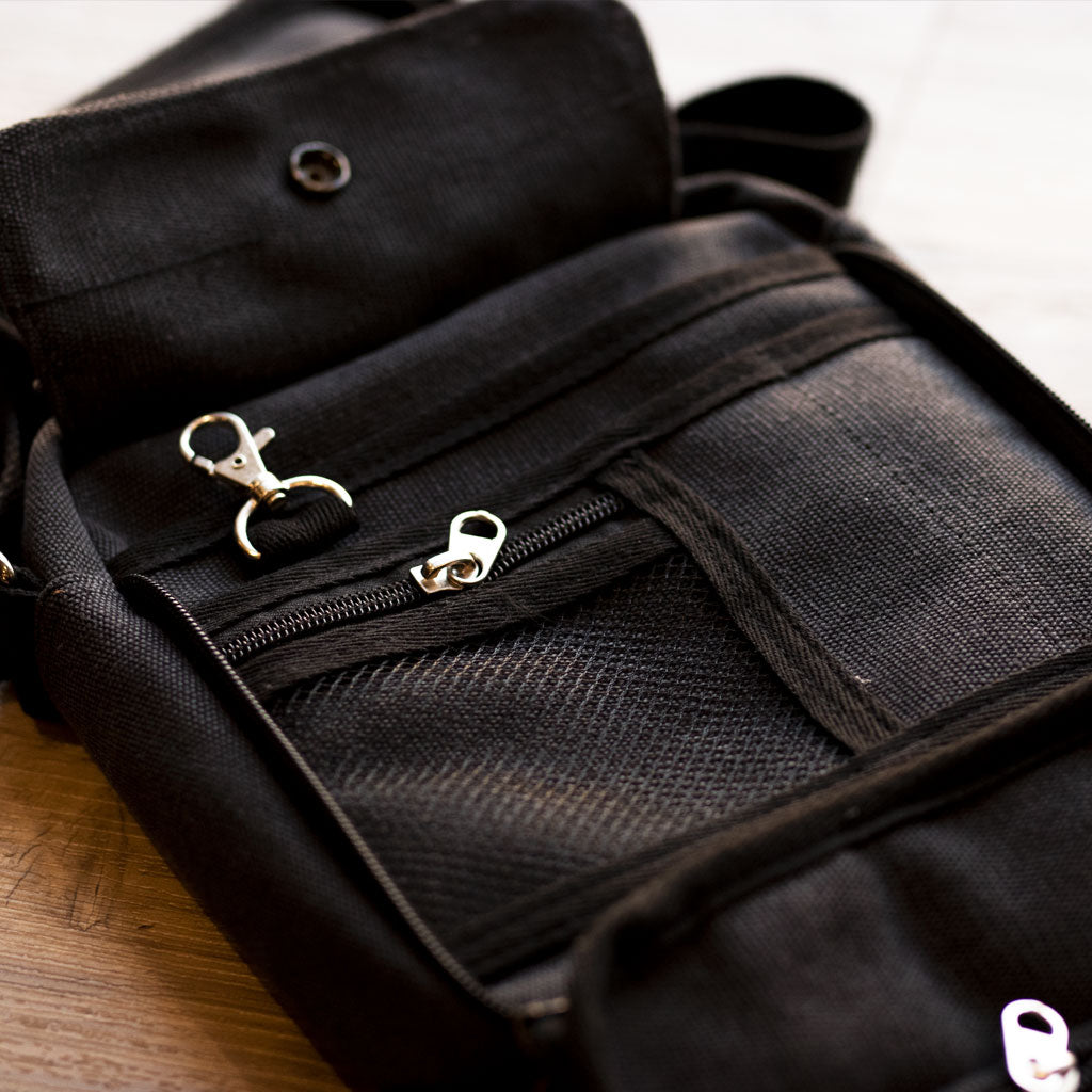 Black Yardrock Junglist Bag Unzipped